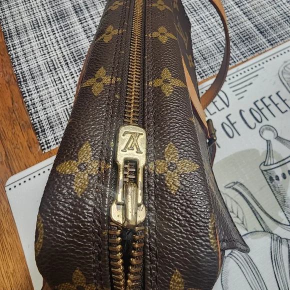 AUTHENTIC vintage(35 yrs.old) louis vuitton JEUNE FILLE MM - Picture 15 of 16